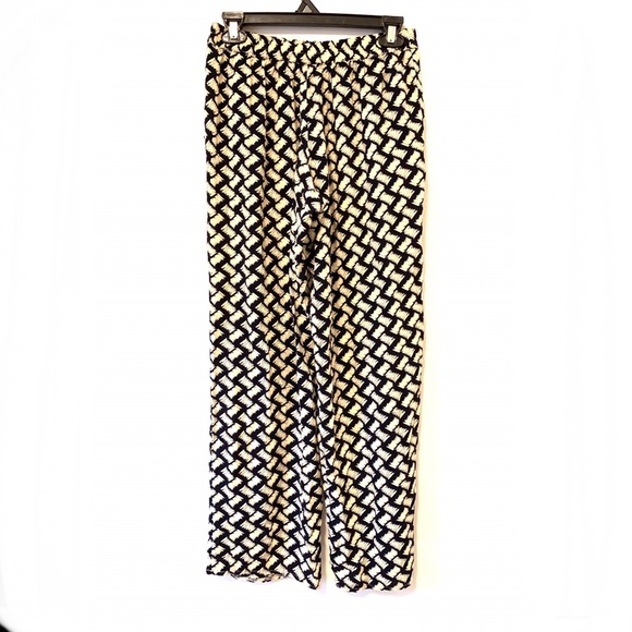 Solitaire Wide Leg Pants - Picture 2 of 11